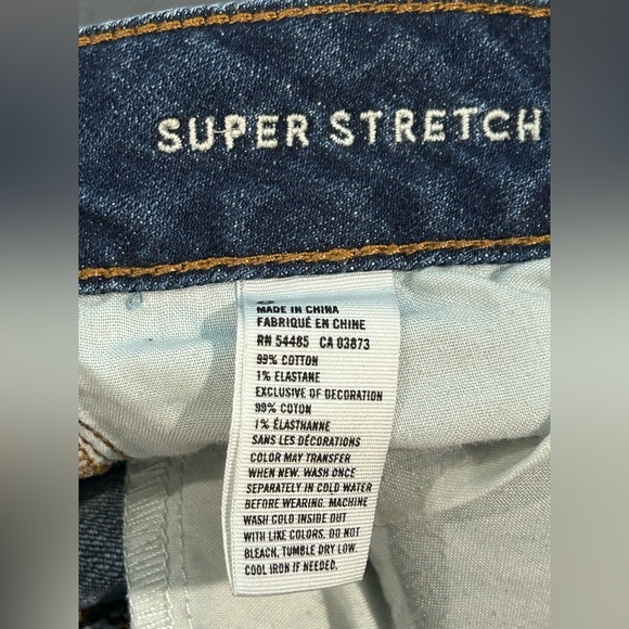 American Eagle Denim Shorts Women Size 8 Super Stretch Raw Hem Blue Distressed - Picture 9 of 10